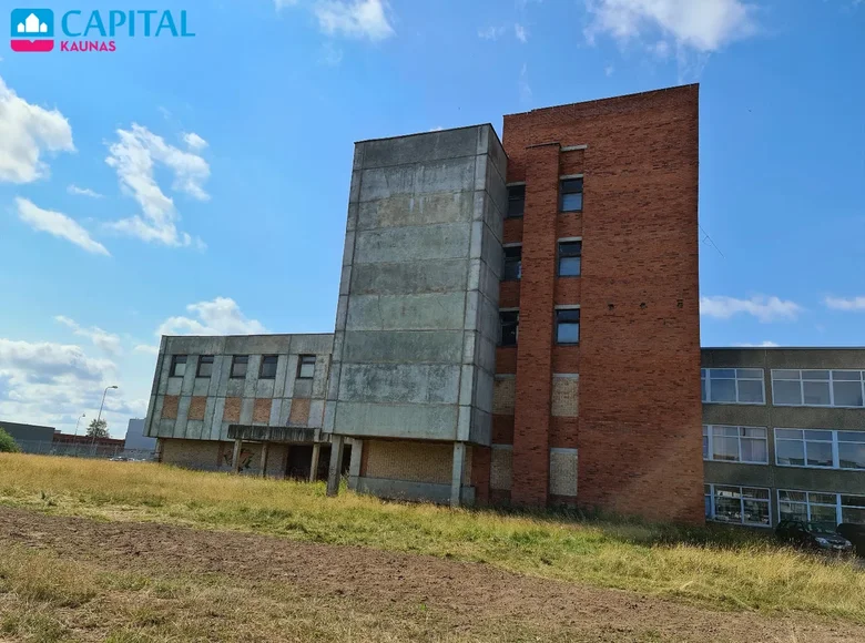 Commercial property 2 464 m² in Kaunas, Lithuania