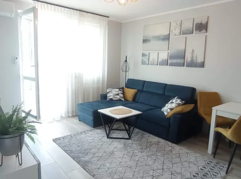 2 room apartment 40 m² Warsaw, Poland