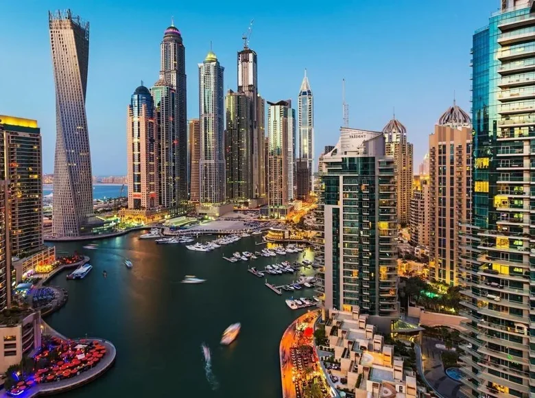 Mieszkanie 2 pokoi 74 m² Dubaj, Emiraty Arabskie