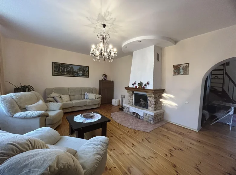 Chalet 265 m² Astrashitskagaradokski rural council, Bélarus