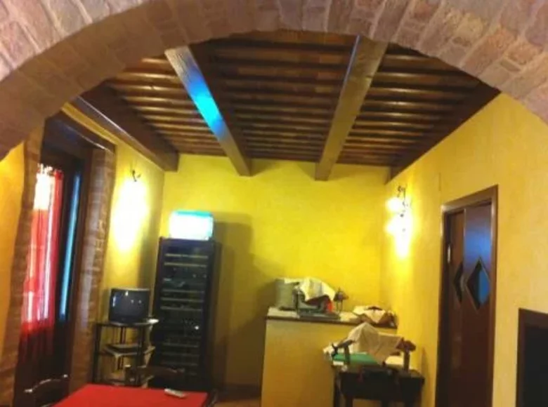 Hotel 800 m² Terni, Italien