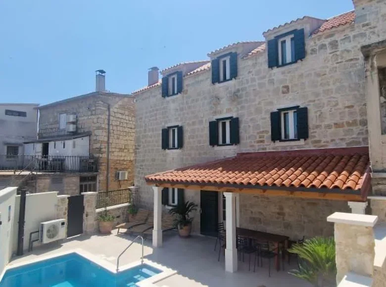 Villa 4 chambres 200 m² Kastel Sucurac, Croatie