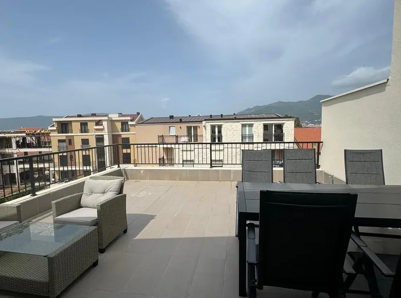 Квартира 2 спальни 133 м² Donja Lastva, Черногория