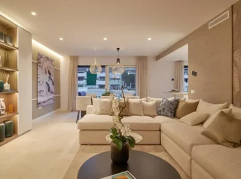 Mieszkanie 3 pokoi 160 m² Marbella, Hiszpania