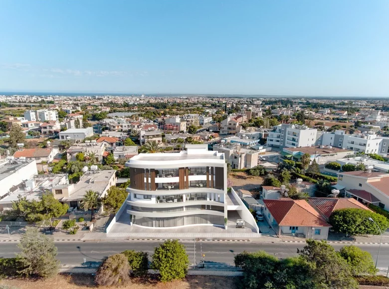 Tienda 273 m² en Kato Polemidia, Chipre