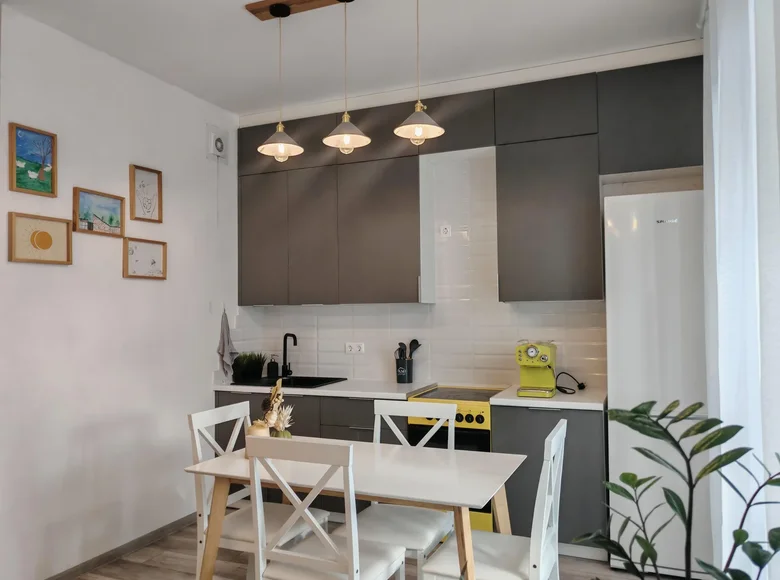 1 room apartment 42 m² Ratamka, Belarus