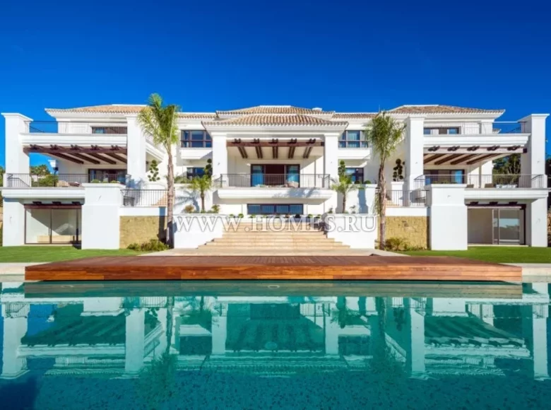 Villa de 7 dormitorios 1 817 m² Marbella, España