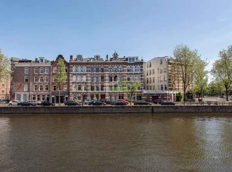 Квартира 2 комнаты 56 м² Амстердам, Нидерланды