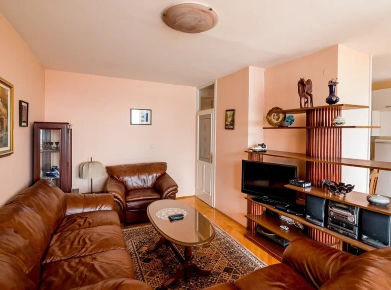 Apartamento 3 habitaciones 70 m² en Herceg Novi, Montenegro