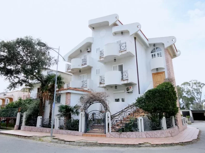 Dom 6 pokojów 625 m² Bar, Czarnogóra