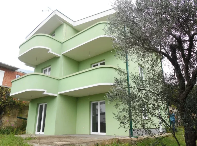 Haus 6 Schlafzimmer 220 m² Pecurice, Montenegro