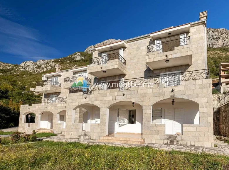 4 bedroom house 249 m² Bar, Montenegro