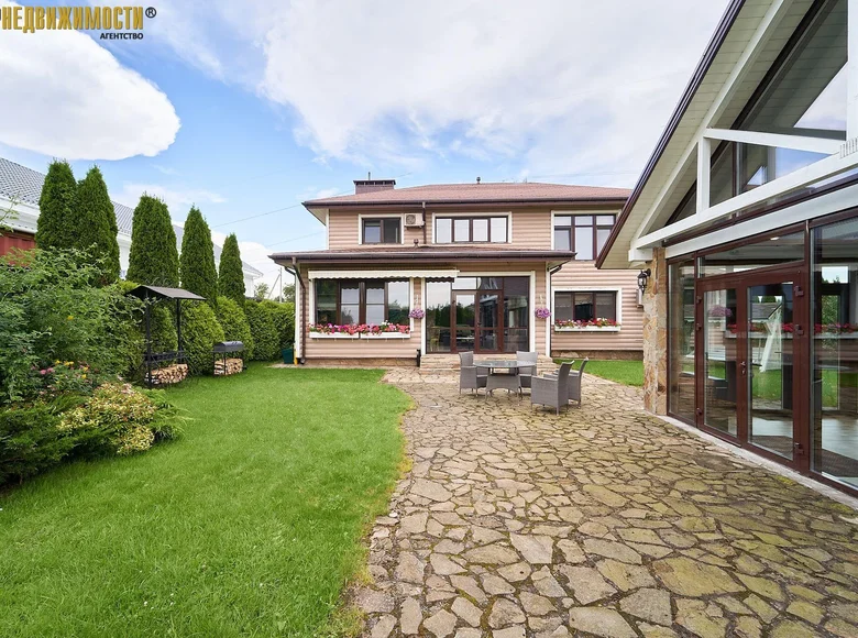 Casa de campo 356 m² Zdanovicki sielski Saviet, Belarús