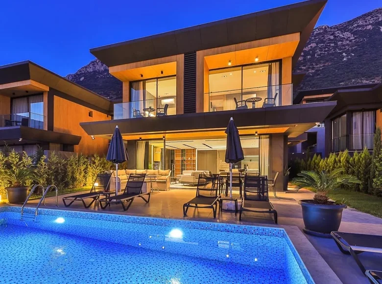 4-Schlafzimmer-Villa 250 m² Kalkan, Türkei