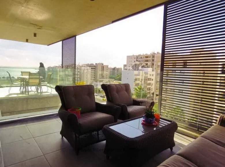 2-Schlafzimmer-Penthouse 93 m² Limassol, Zypern
