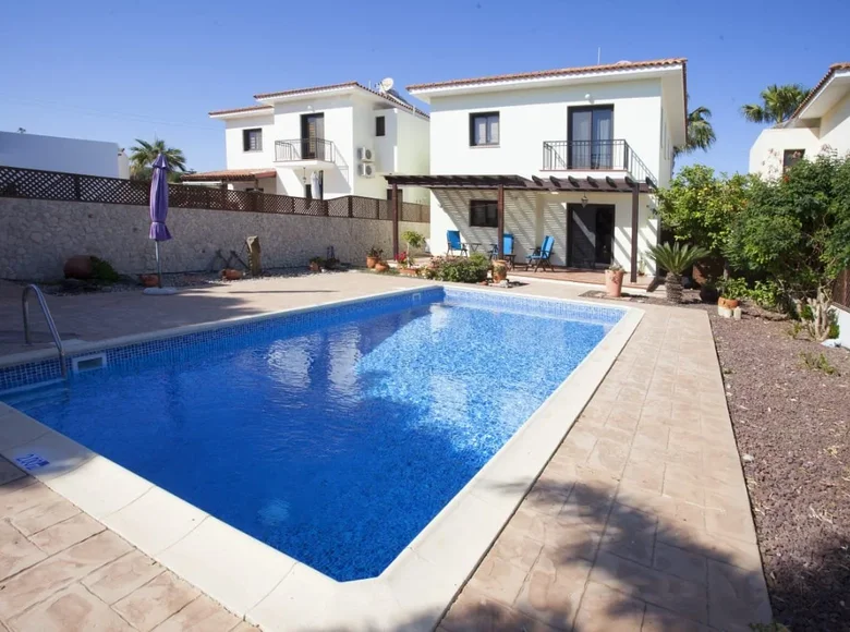 4 bedroom house 194 m² Maroni, Cyprus
