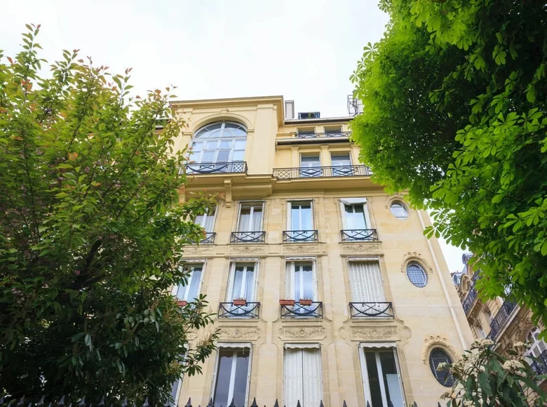 1 bedroom apartment 150 m² Paris, France