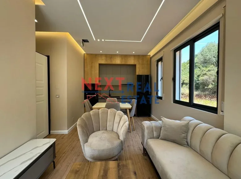 Mieszkanie 2 pokoi 60 m² Bashkia Vlore, Albania