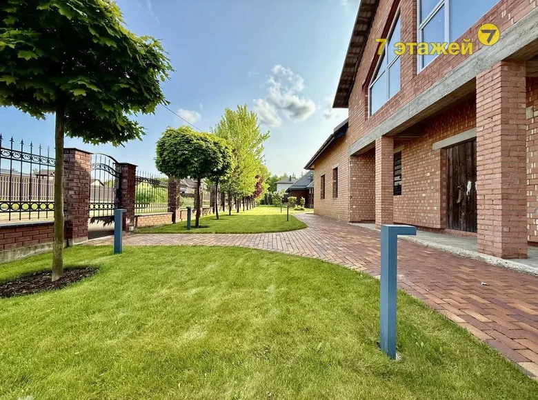 Cottage 316 m² Chaciezyna, Belarus