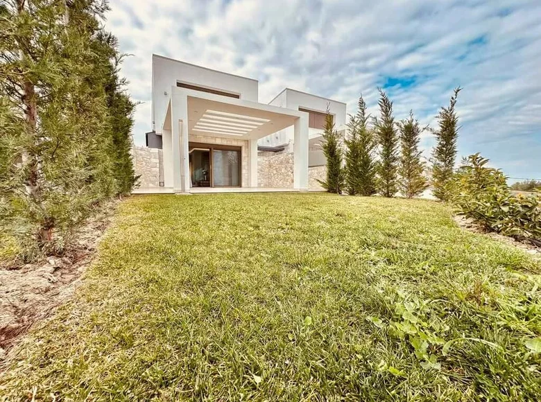 5 bedroom villa 160 m² Pefkochori, Greece