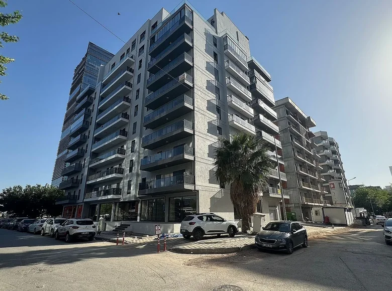 Duplex 4 bedrooms 230 m² Bayraklı, Turkey