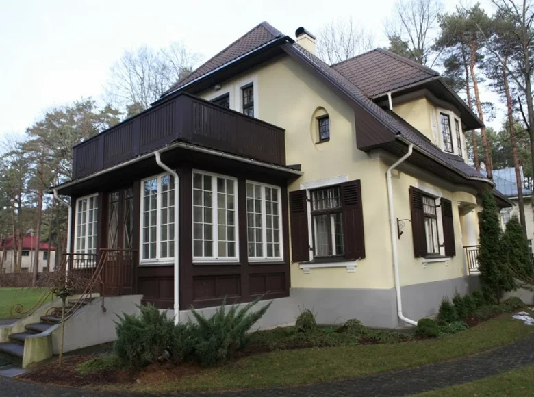 Haus 6 Zimmer 300 m² Riga, Lettland