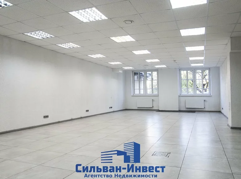Oficina 128 m² en Minsk, Bielorrusia