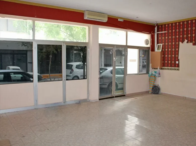 Propiedad comercial 80 m² en Neo Keramidi, Grecia