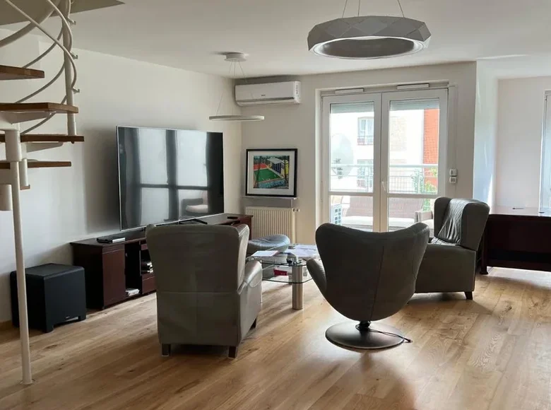 4 bedroom apartment 193 m² Warsaw, Poland