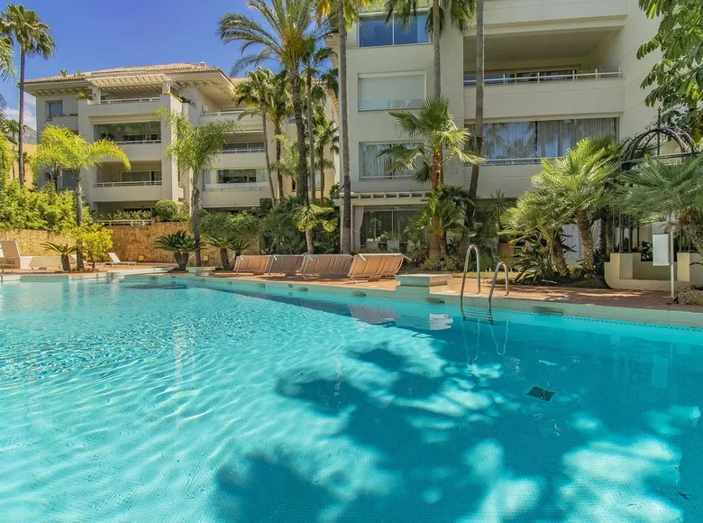 3 bedroom apartment 272 m² Marbella, Spain
