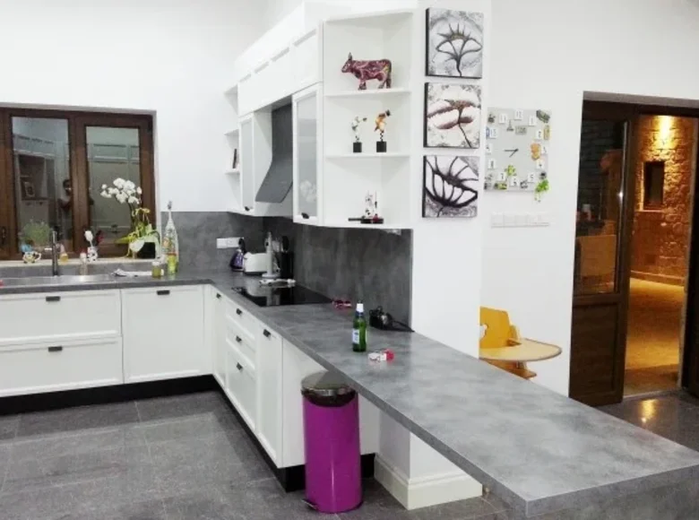 Дом 4 спальни 400 м² Асгата, Кипр