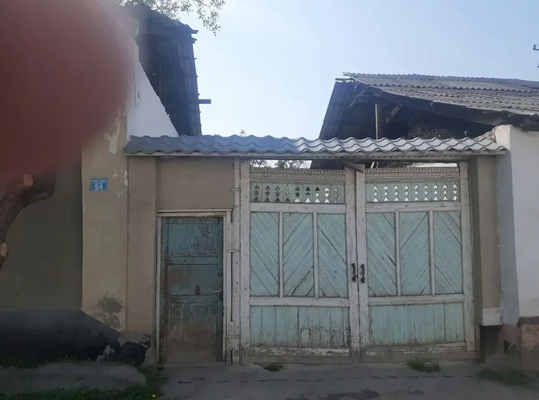 Uy 5 xonalar 950 m² in Shaykhontohur Tumani