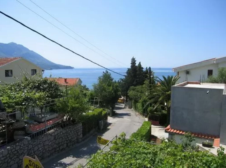House 13 bedrooms 295 m² Becici, Montenegro