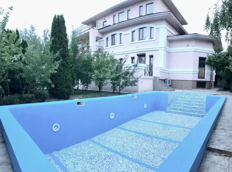 Дом 6 комнат 680 м² Лиманка, Украина