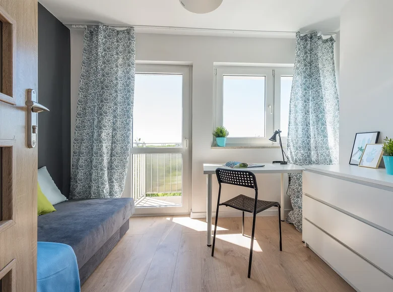 5 room apartment 73 m² in Warsaw, Poland
