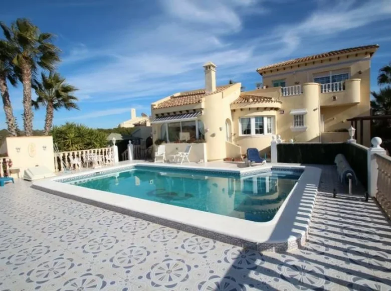 4 bedroom house 210 m² Alicante, Spain