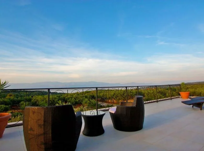 Villa de tres dormitorios 189 m² Sutivan, Croacia