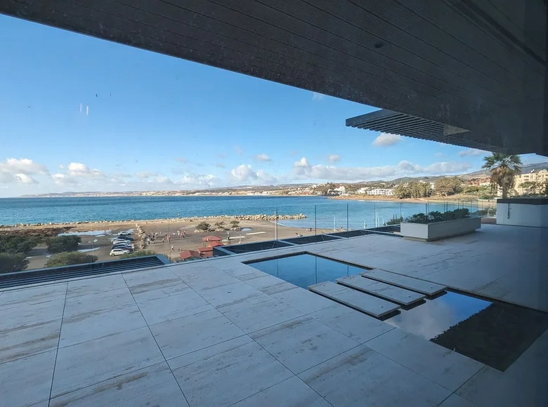 Mieszkanie 4 pokoi 270 m² Estepona, Hiszpania