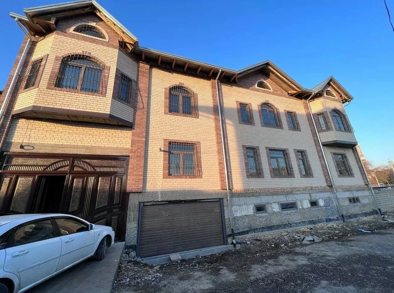 Дом 12 комнат 6 000 м² Ханабад, Узбекистан