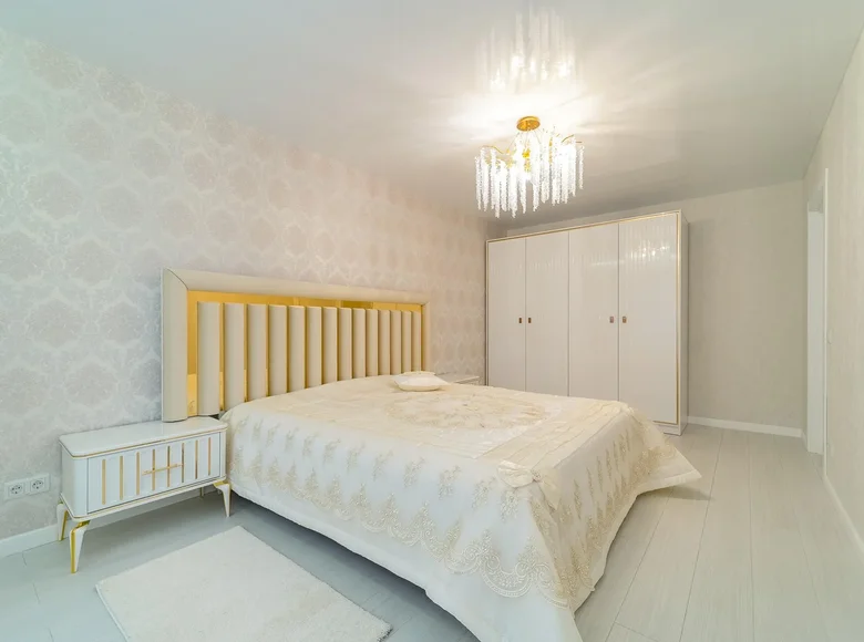 2 room apartment 55 m² Kopishche, Belarus