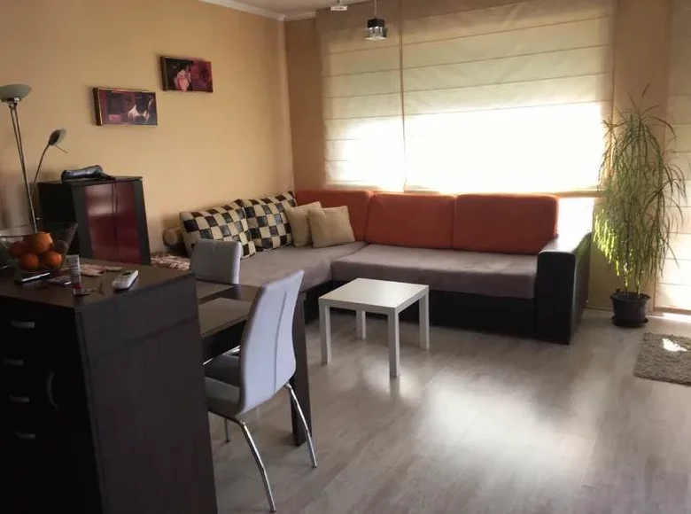 Mieszkanie 2 pokoi 85 m² Izgrev, Bułgaria