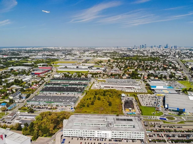Grundstück 25 000 m² Warschau, Polen