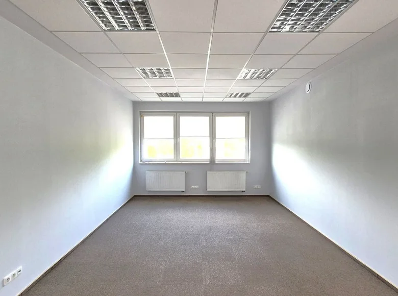 Коммерческое помещение 1 комната 45 м² в Варшаве, Польша