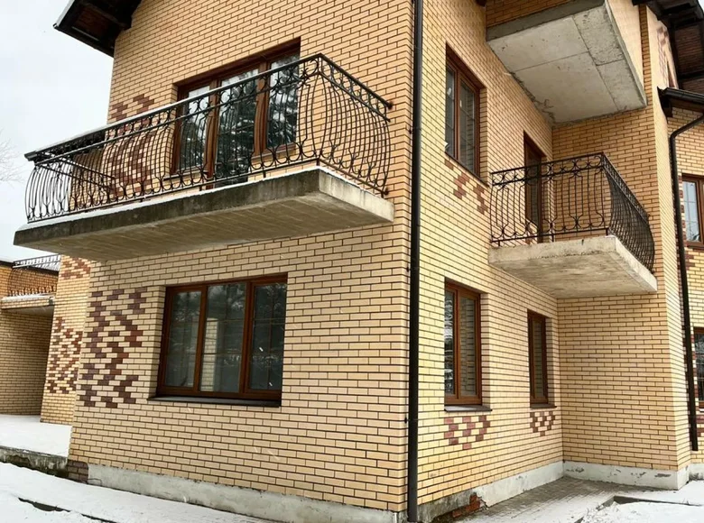 Haus 6 Zimmer 359 m² Swenigorod, Russland