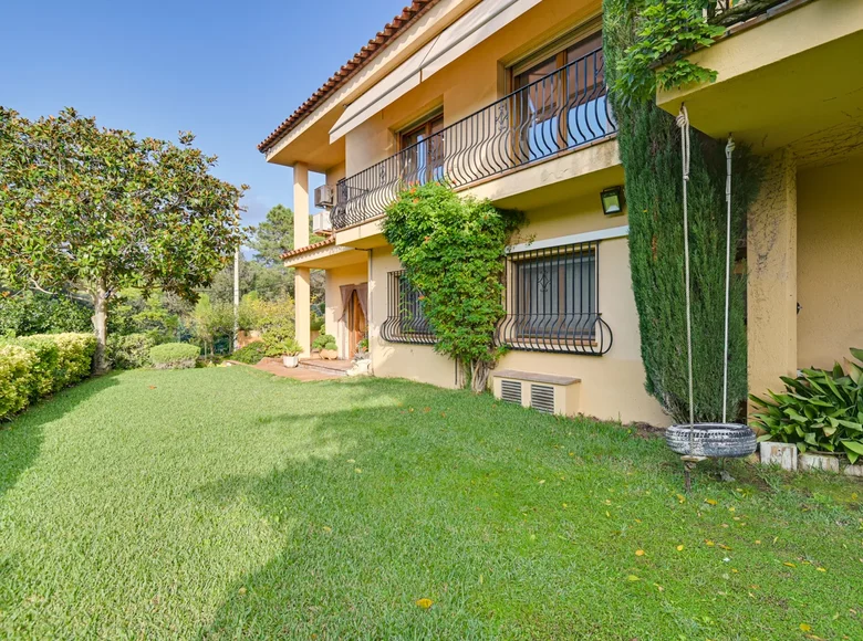 Willa 6 pokojów 490 m² Canyelles, Hiszpania