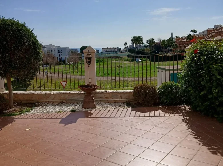 Квартира 2 спальни 72 м² Михас, Испания