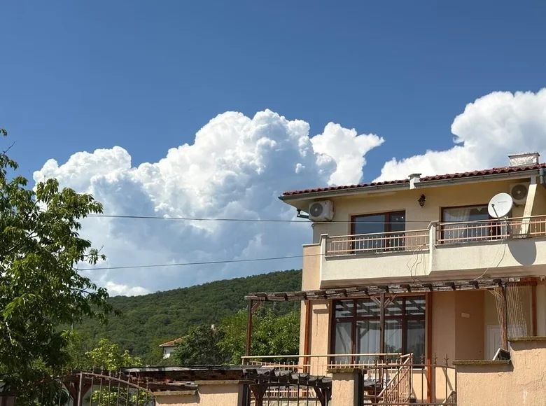 Mieszkanie 3 pokoi 163 m² Kosharitsa, Bułgaria