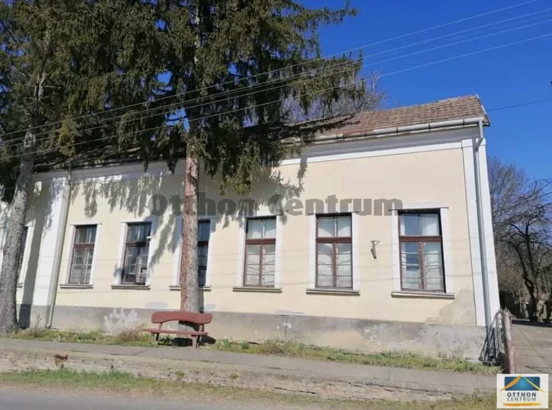 Investment 350 m² in Mindszentgodisa, Hungary