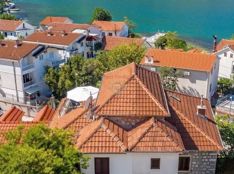 Casa 4 habitaciones 142 m² Dobrota, Montenegro