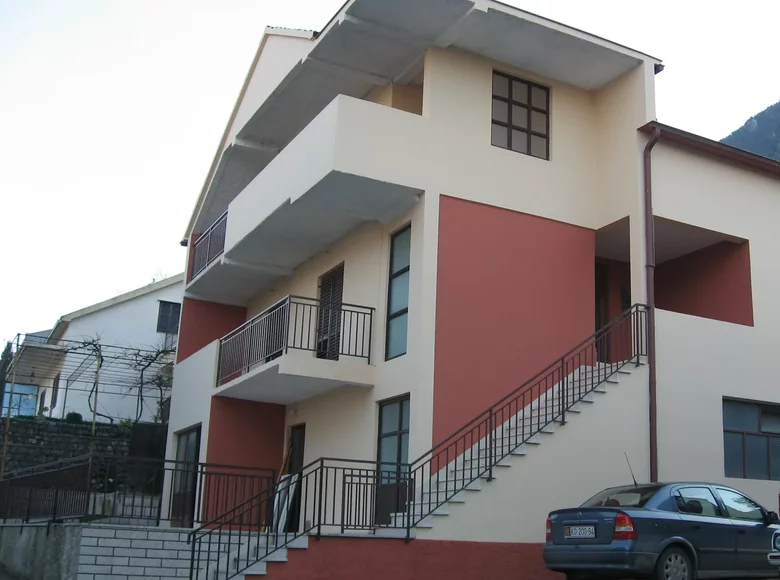 Mieszkanie 4 pokoi 270 m² Prcanj, Czarnogóra